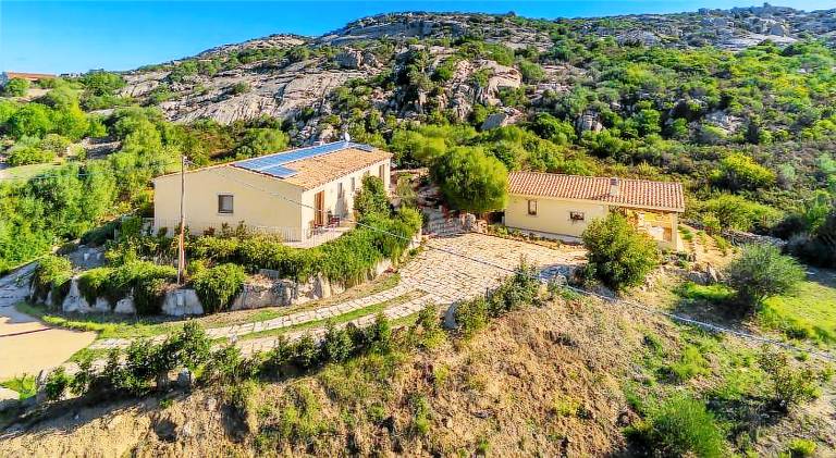 Vacation home with yard & patio | Pets allowed in Arzachena