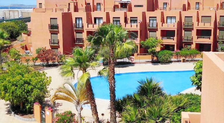 Fully equipped charming rental apartment with garden, terrace & private pool | Beach nearby | Perfect for remote work | Pet-friendly — photo 5