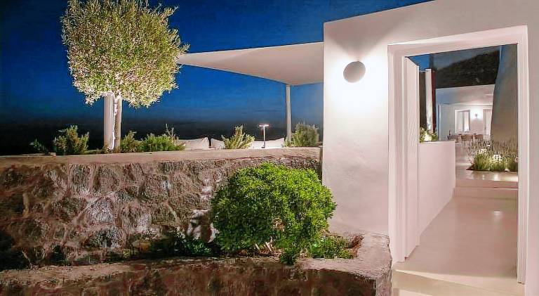 Lovely villa with terrace & pool | Pets allowed — photo 3
