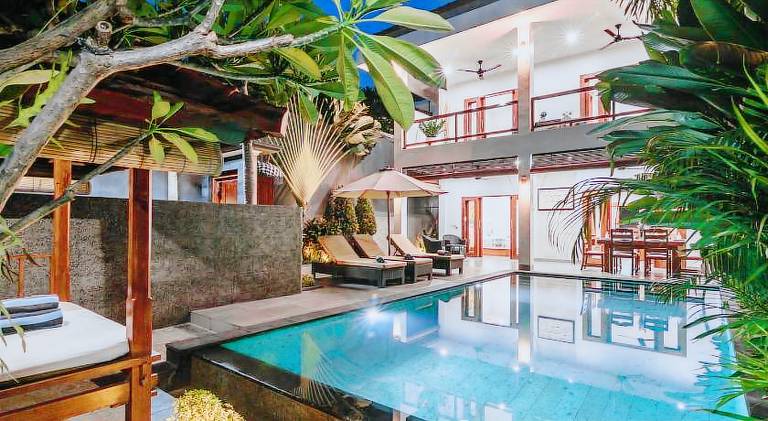 265 m&sup2; Villa