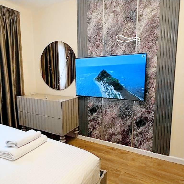 Serviced apartment with terrace | Pets are welcome in Tirana