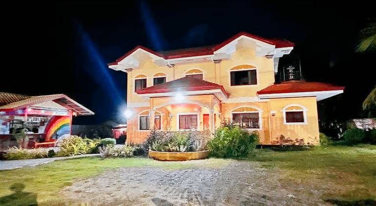 Vacation home with yard | Pets are welcome in Puerto Princesa