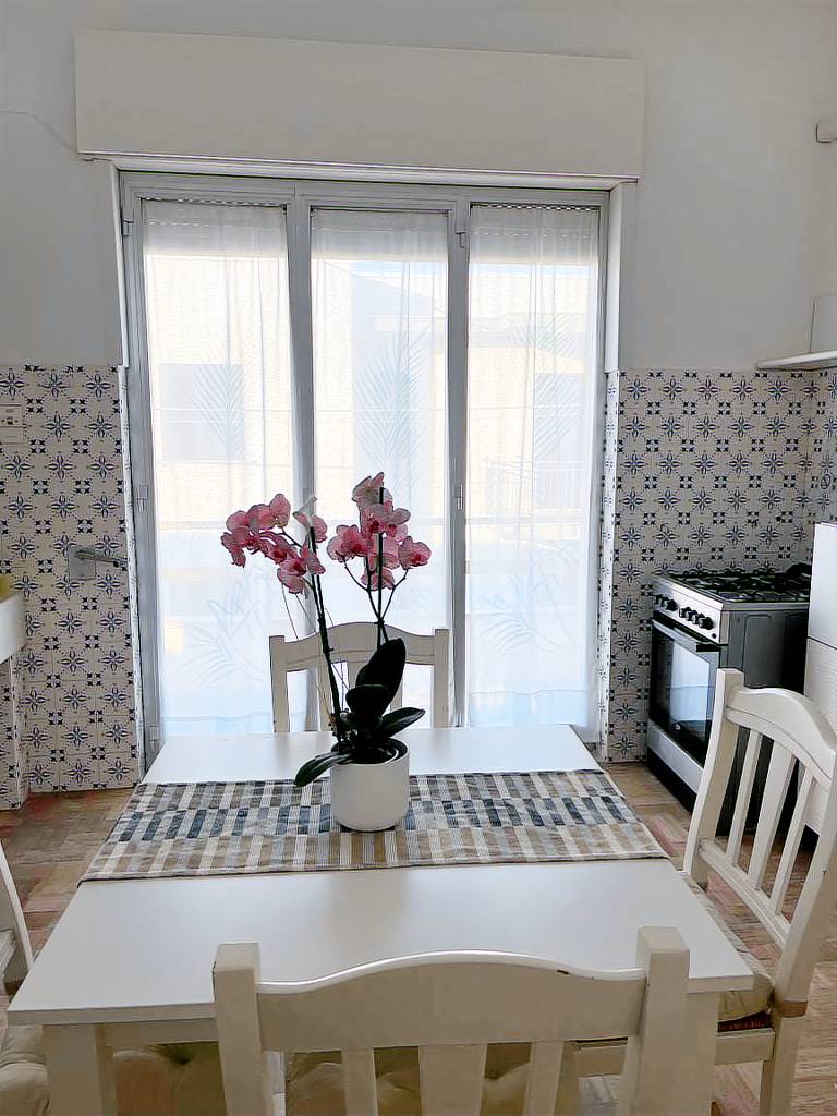 Holiday apartment with patio — photo 4