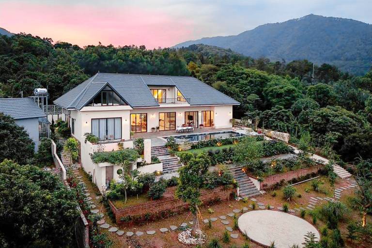 1000 m² Villa