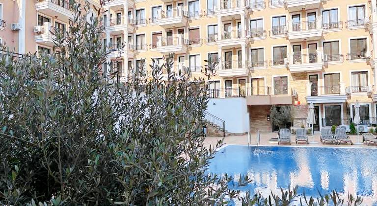 Apartment with pool | Pets are welcome — photo 4