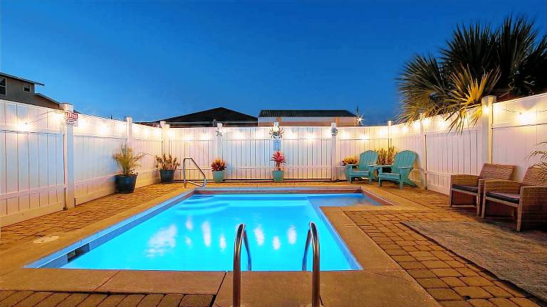 Vacation home with jacuzzi & private pool | Beach view in Panama City