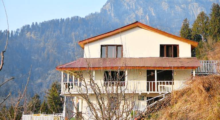 HimtrekStays Sethan, Heritage House, Manali — photo 5