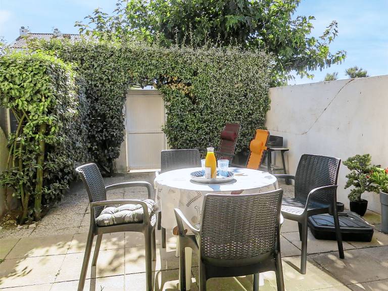 Family-oriented house with barbeque & terrace | Close to the beach | Dogs allowed — photo 2
