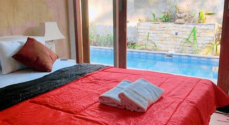 Villa with patio — photo 2