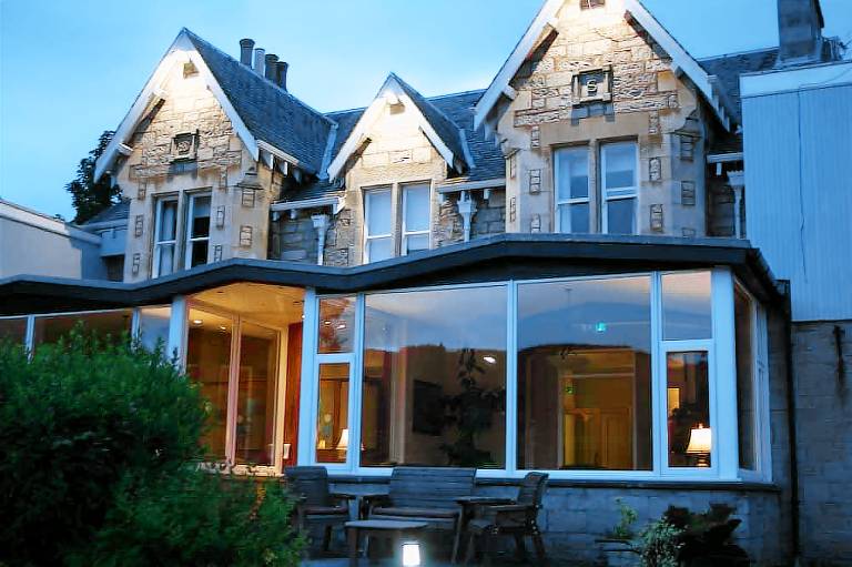 Bed & Breakfast  Pitlochry