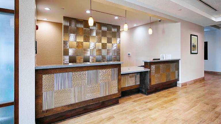 Best Western Plus College Station Inn & Suites — photo 5