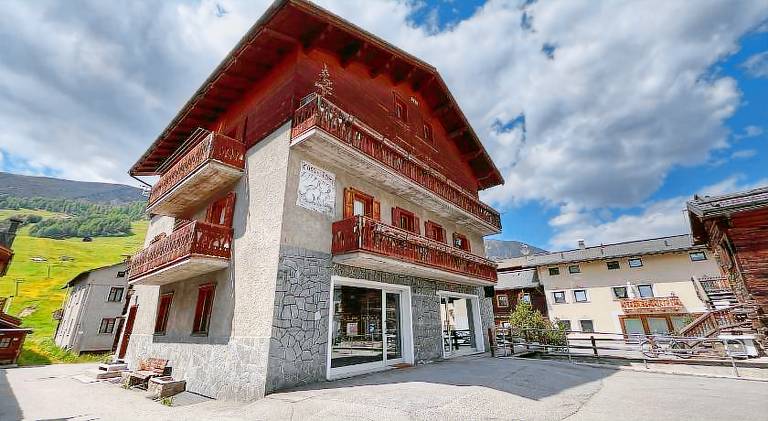 Holiday apartment with 2 rooms for 5 persons in Livigno