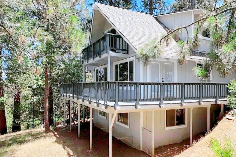 House Groveland