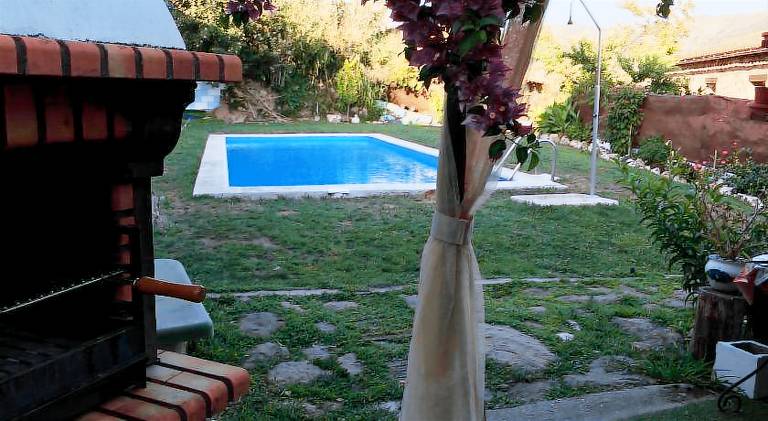 House with pool, terrace & yard — photo 5