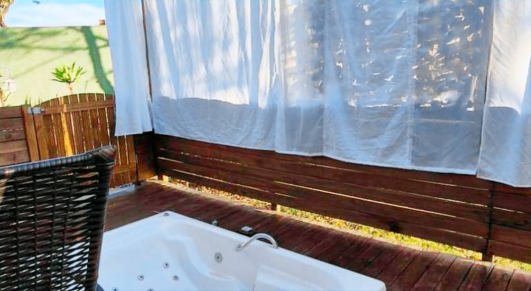 Holiday apartment with jacuzzi, garden & patio | Good for workation | Dogs allowed — photo 5