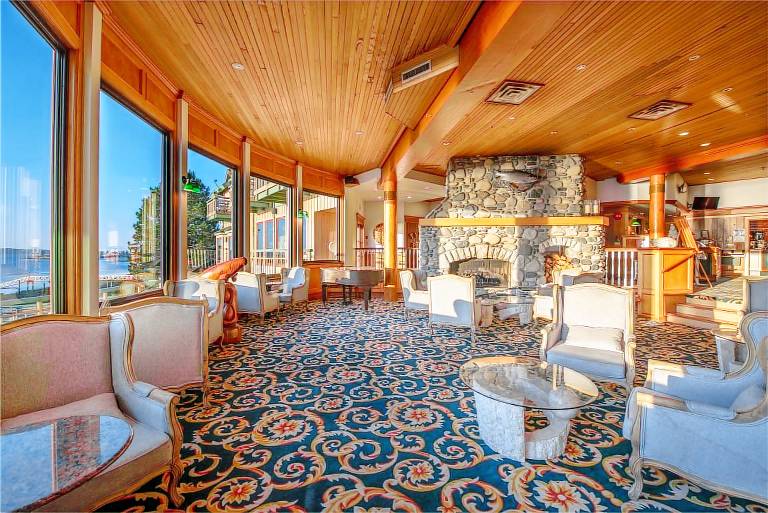 Painter's Lodge — photo 2