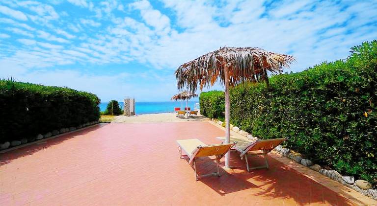 Marinella Beach Apartments - On The Beach - Private Free Parking — photo 4