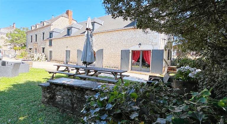 House with 4 rooms for 10 persons in Lacave