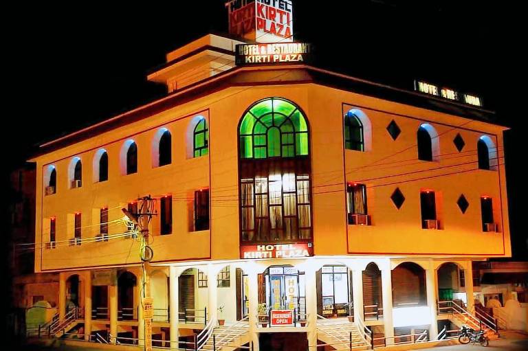 Hotel Kirti Plaza