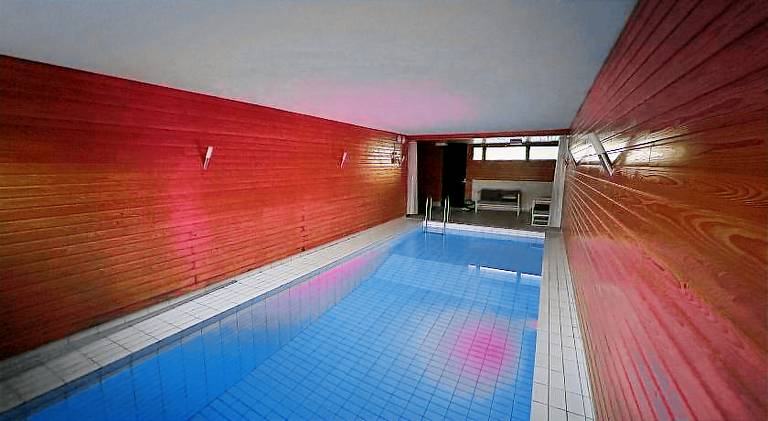 Apartment with pool & sauna — photo 4