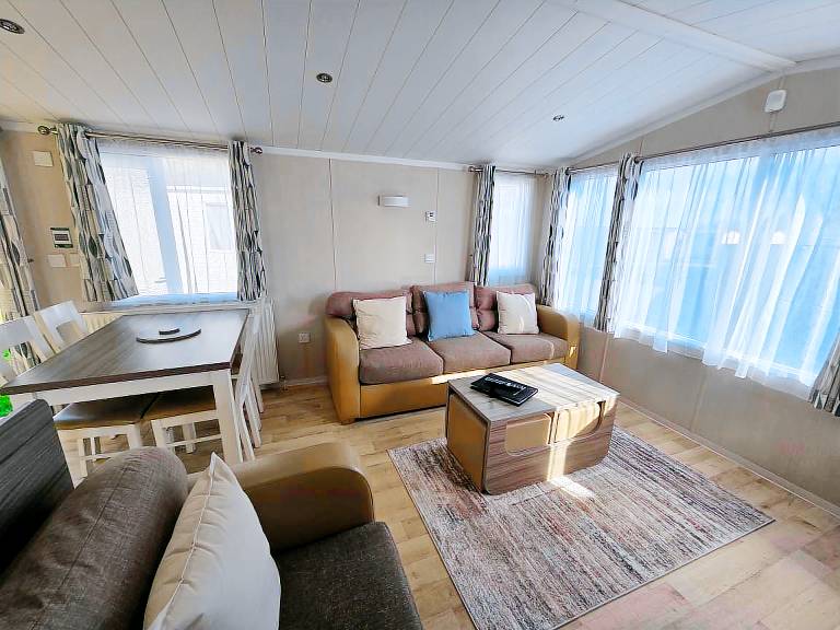 Poole Rockley Park Dorset Family Caravan — photo 3