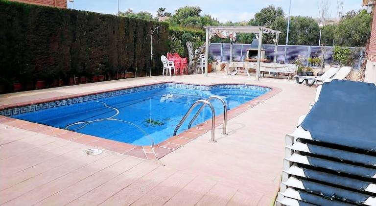 Villa with pool | Pets are welcome — photo 3