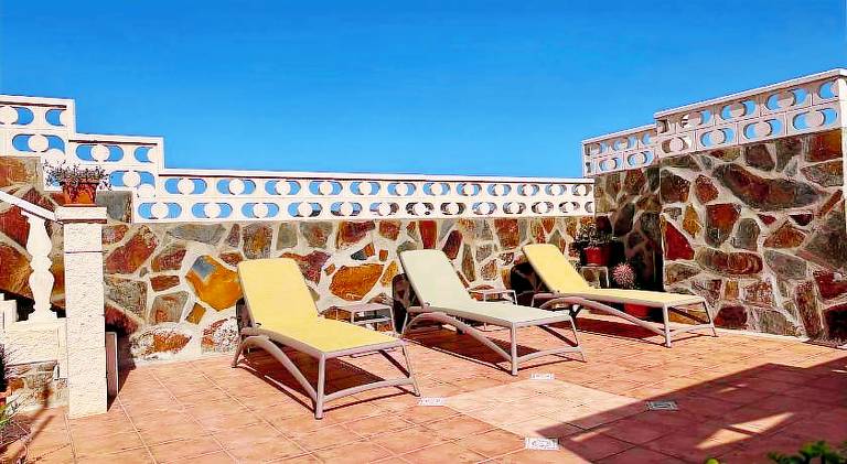 Holiday apartment with terrace | Close to Castillo de la Luz — photo 5