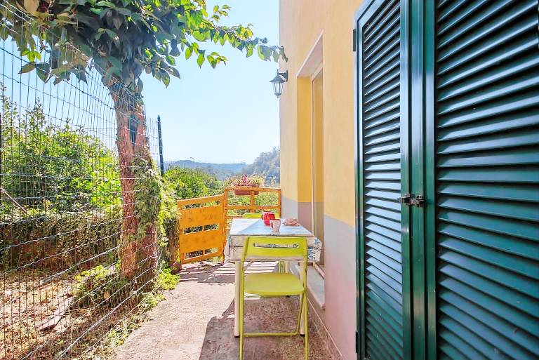 Apartment 'La Cantina Del Sole' with Mountain View and Balcony in Vernazza
