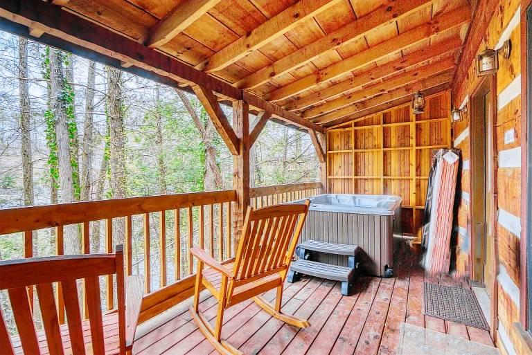 Gatlinburg Pet Friendly Hot Tub Fireplace Fire Pit WiFi — photo 4