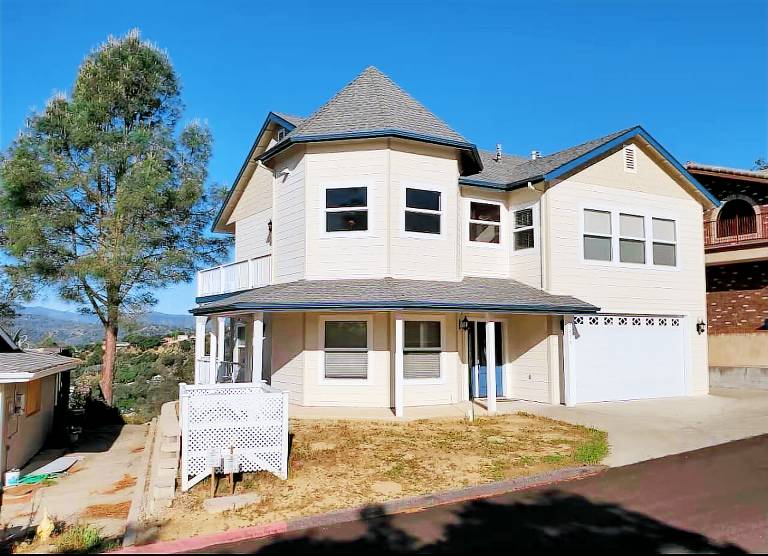 House Lake Nacimiento