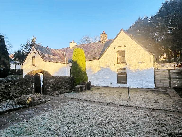 Farmhouse  Treherbert