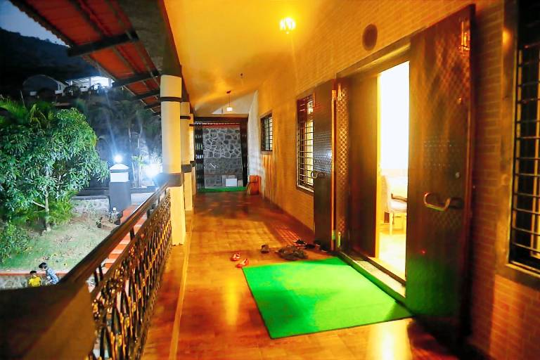 Villa with pool, BBQ & garden — photo 5