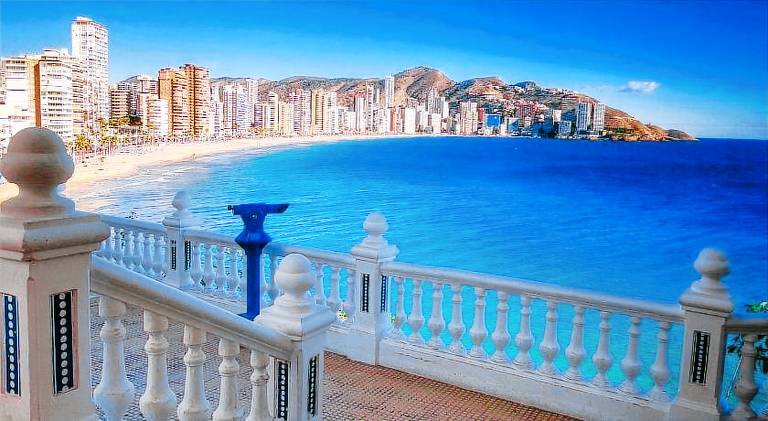 Apartment with private pool in Benidorm