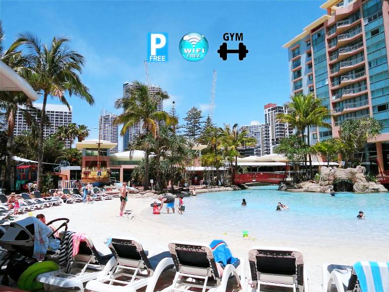 Apartment Surfers Paradise