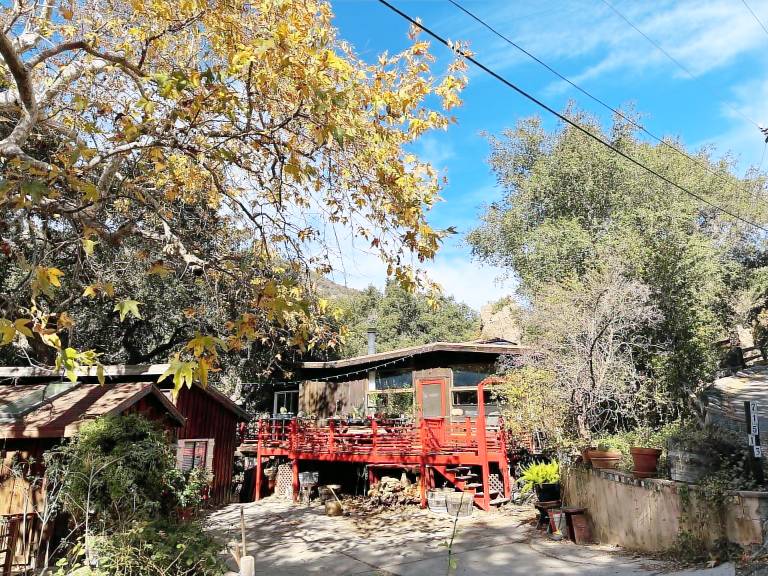 House  Woodland Hills