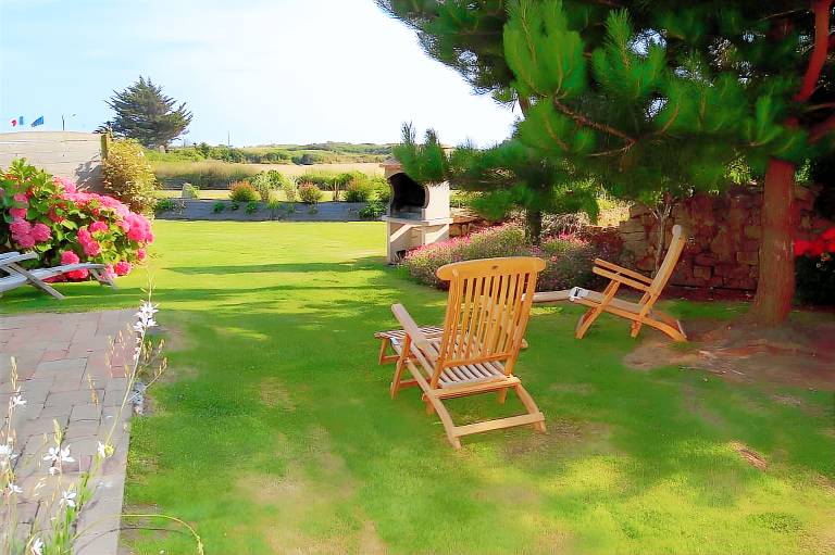 The Grand Cottage, 400 m from the Beach, Sleeps 11 — photo 2