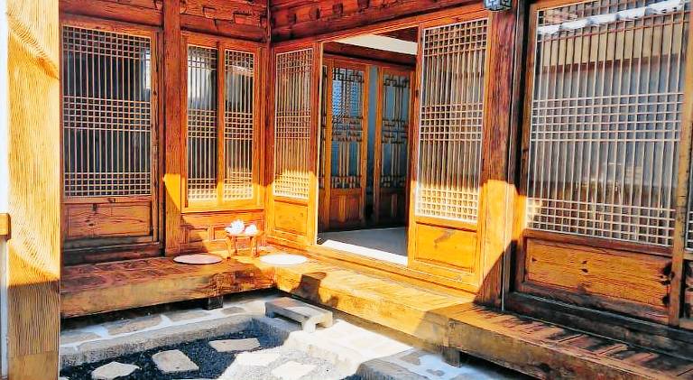 Unwadang Private Luxury Hanok House in Bukchon — photo 3