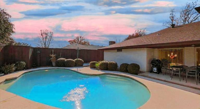 Big house with pool | Pet-friendly in Plano, TX