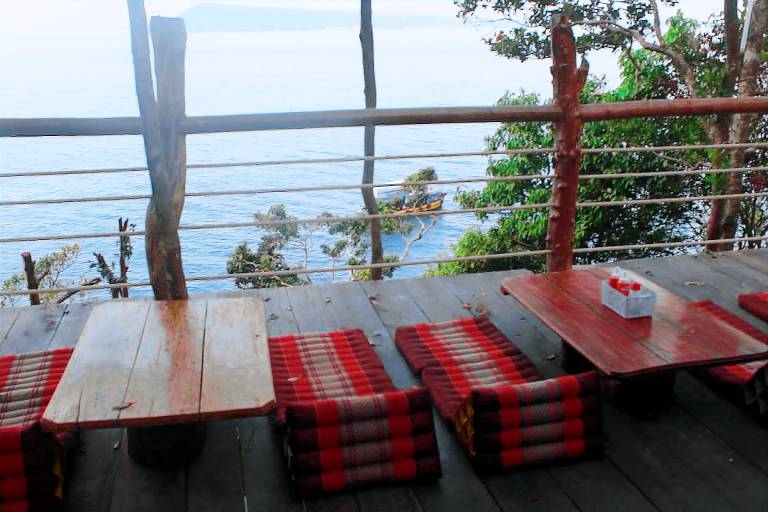 The Cliff Hostel, M'pai Bay — photo 2