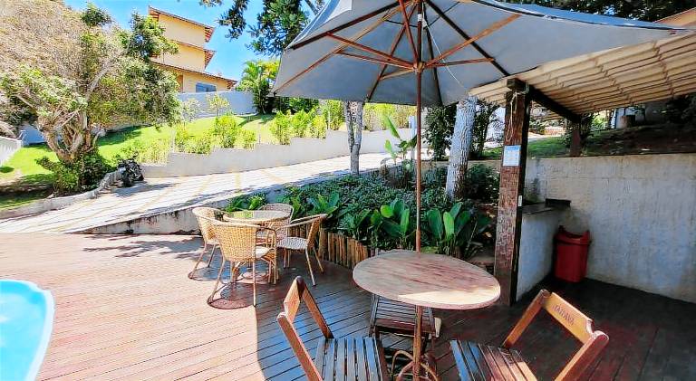 Apartment with pool & garden — photo 2