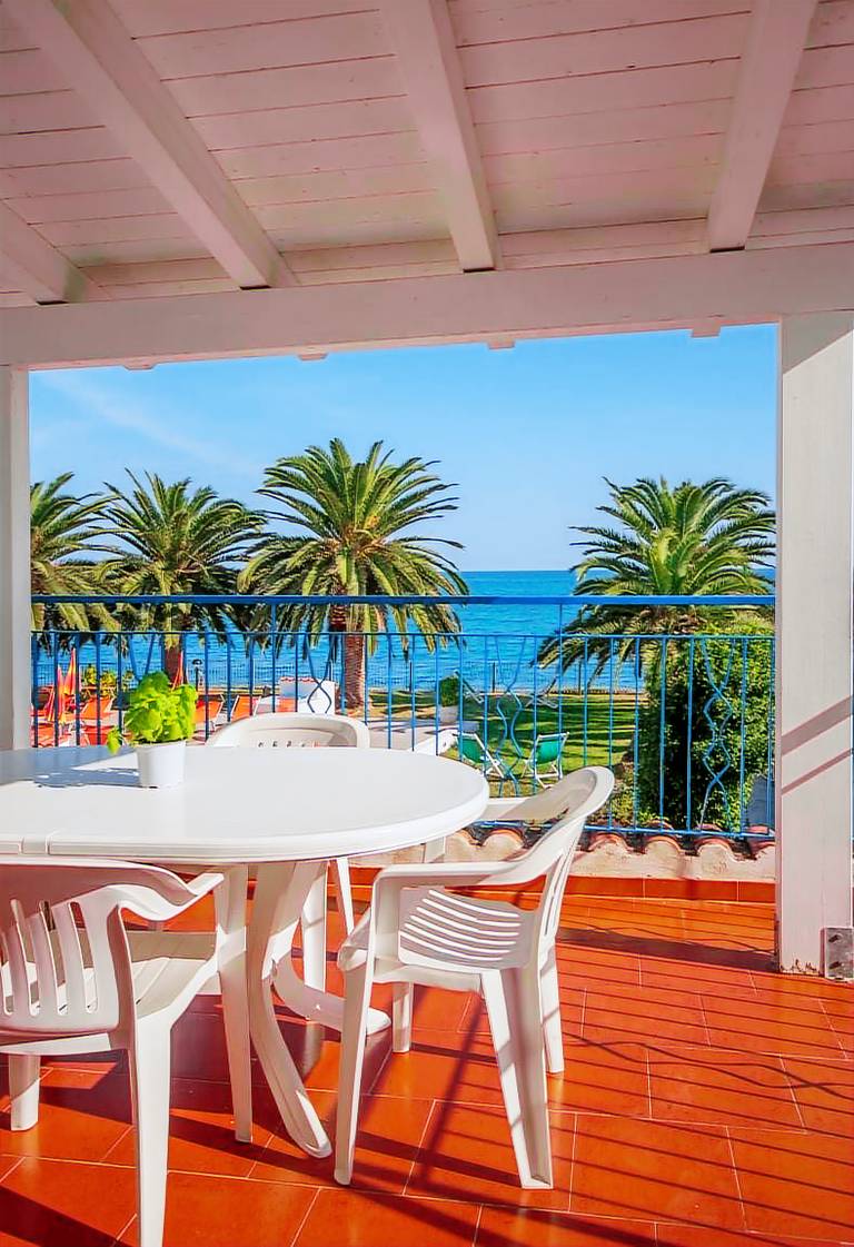 Family-friendly apartment with garden, barbeque & terrace | Panoramic view | Beach nearby | Dogs allowed — photo 3