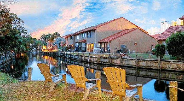 Fully equipped vacation home with yard, patio & private pool | Close to the beach | Suitable for remote work | Pets allowed in Panama City, FL