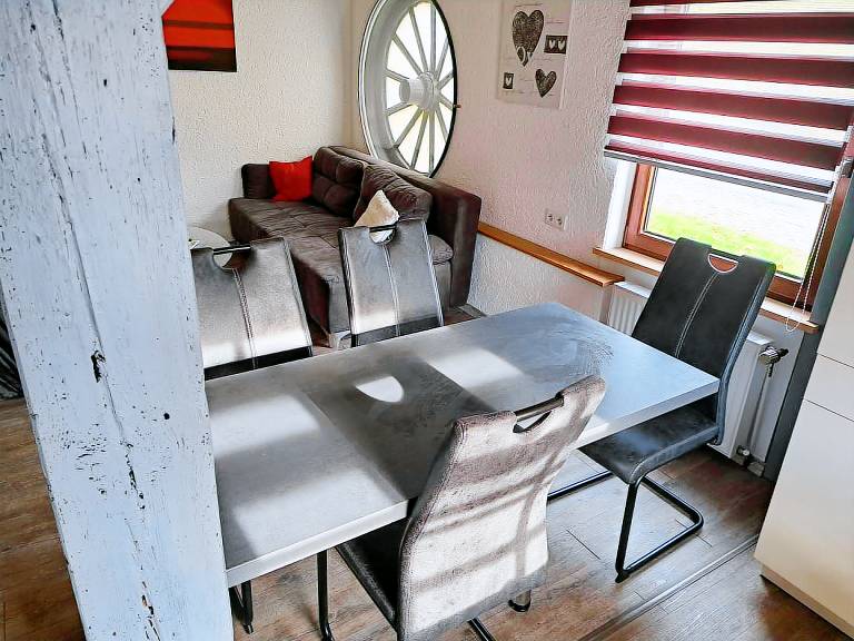 Ferienwohnung Kajüte direkt am Deich in Fedderwardersiel. Ganzjährige Vermietung — photo 2