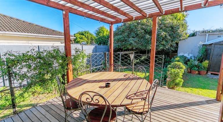 170 m&sup2; Ferienhaus