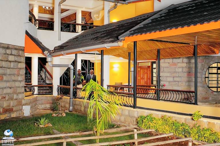 Resort  East Kajulu