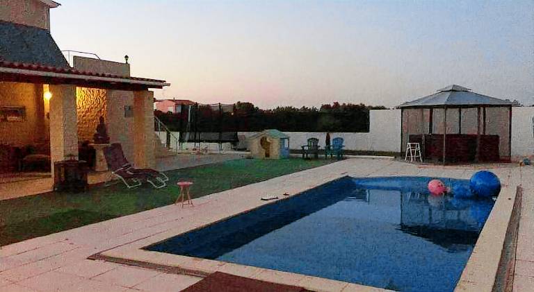 Charming holiday apartment with hot tub & pool | Pet-friendly — photo 3