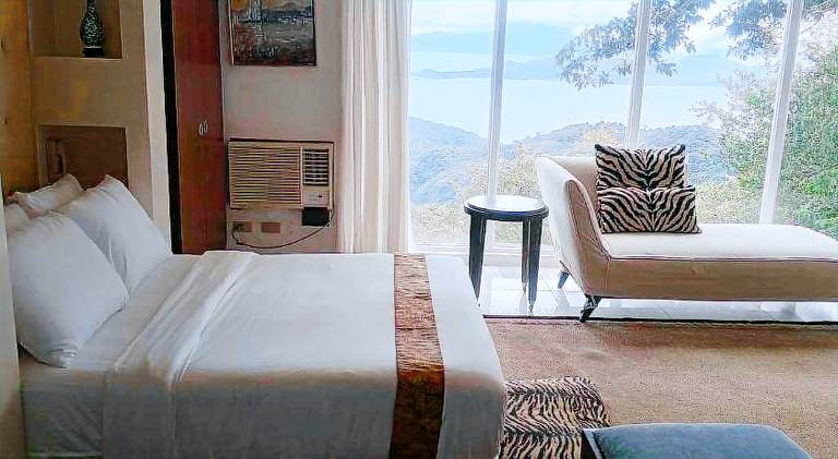 House with 3 rooms for 10 persons in Tagaytay