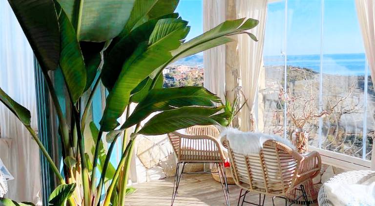 Vacation home with grill, garden & patio — photo 4
