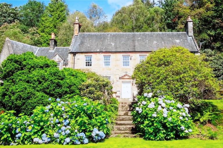 House  Benmore