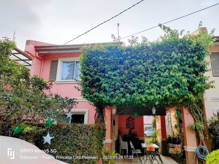 House with pool — photo 5